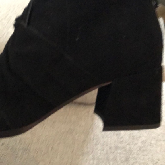 Eileen Fisher suede boots  BRAND NEW NEVER WORN - Picture 3 of 8